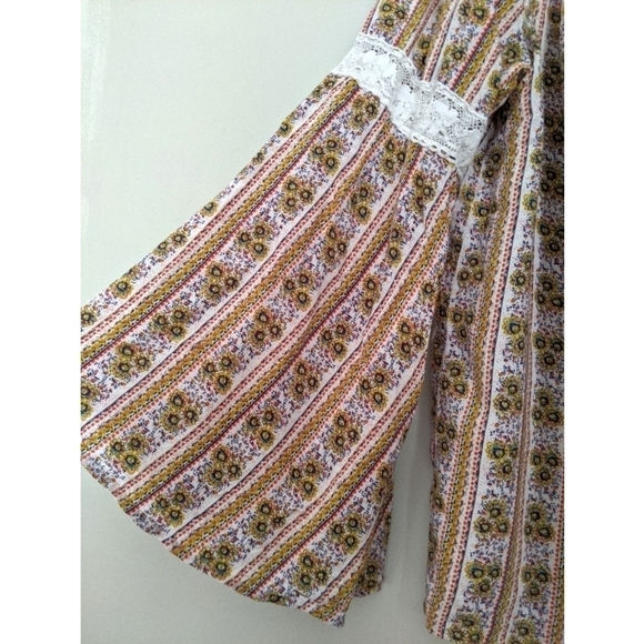 Modcloth Boho Floral Lace Trumpet Bell Sleeves Top - Picture 6 of 6